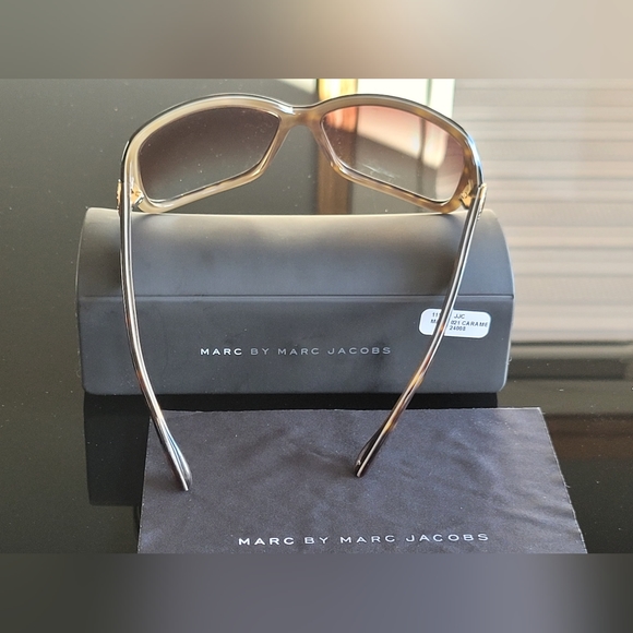 Sunglasses - Picture 10 of 16